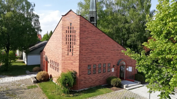 Mediathek Kirche Neufahrn Hallbergmoos